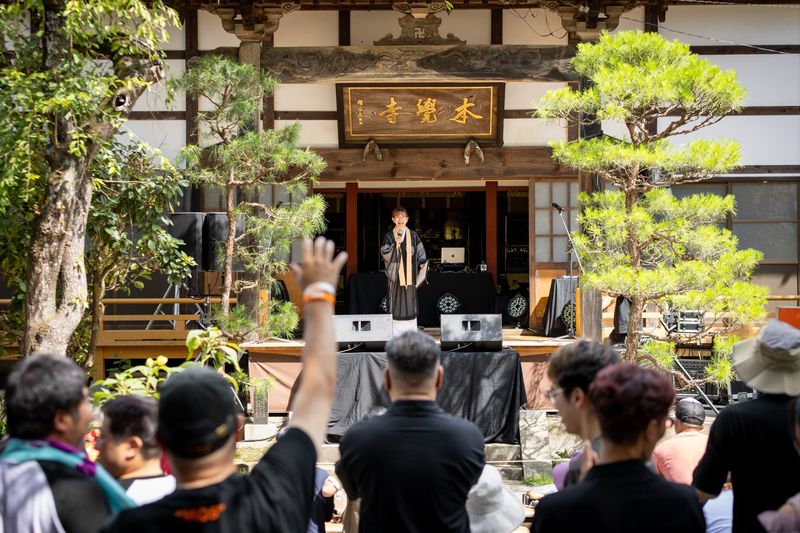 お寺でのイベントの様子